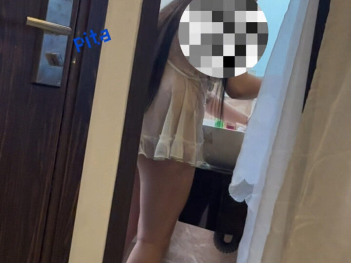 Ảnh 1 của Checker Pita địt em gái 2k5 xinh nước da trắng trẻo hột le cực phẩm