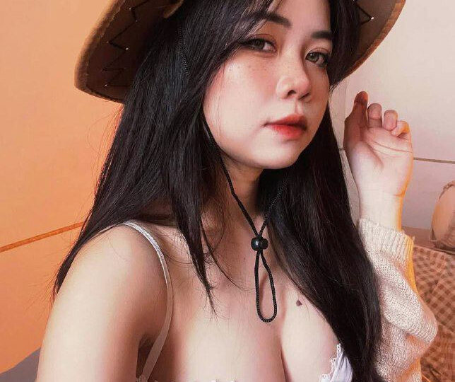 Ảnh 9 của Chịch em ghệ lồn dâm cực xinh kêu to