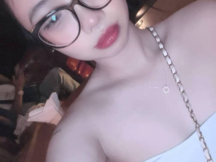 Ảnh 8 của Chịch em kính cận dâm đãng bú cu điêu luyện (Full Clip + Pic)