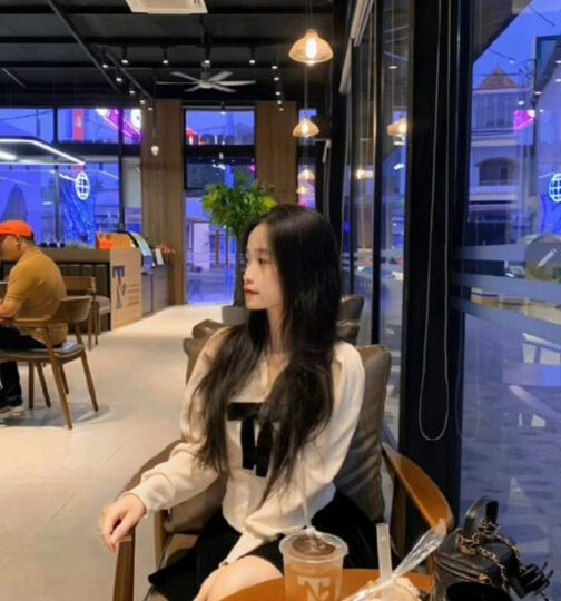 Ảnh 4 của Chịch em người yêu tê hết lồn trên ghế tình yêu