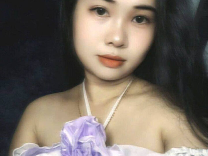 Ảnh 10 của Chồng địt phê quá vợ cầm luôn điện thoại để quay