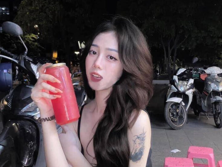 Ảnh 2 của Clip sex Tây trọc Travelvids chịch em Hứa Vi gái xinh ký sự chăn rau việt nam (Phần 1)