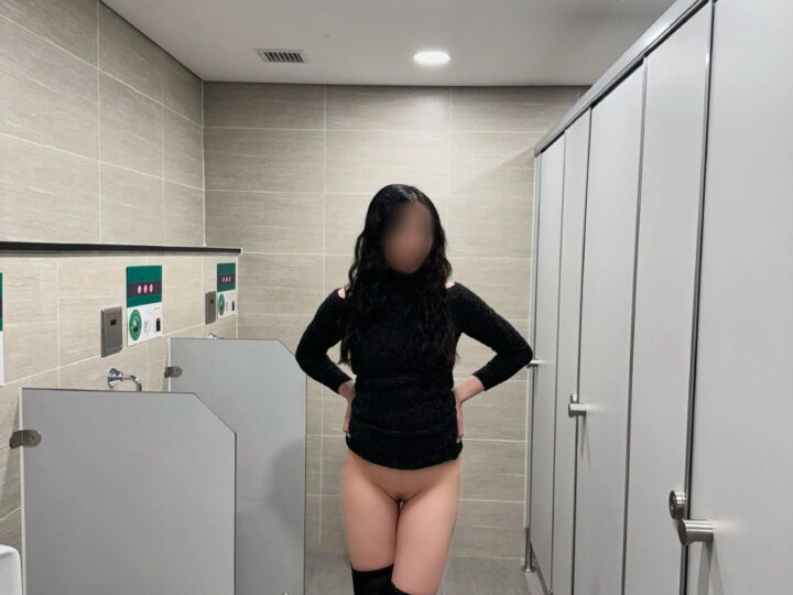 Ảnh 4 của Clip sex vkcklananh9496 em Lan Anh say rượu vào nhầm Toilet Nam và bị hiếp dâm tập thể (Full Clip + Pic)