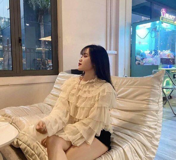 Ảnh 1 của Địt em người yêu váy trắng mông to em nhún cực sung