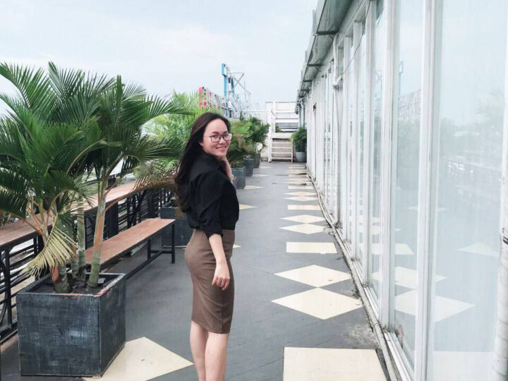Ảnh 6 của Đụ em nhân viên văn phòng đeo kính sướng rên rỉ rồi gạ em xuất trong (Full Clip + Pic)