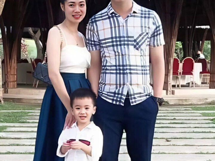 Ảnh 1 của Em đang nấu ăn mà anh kéo váy em lên chịch ngay tại bếp – Phần 2