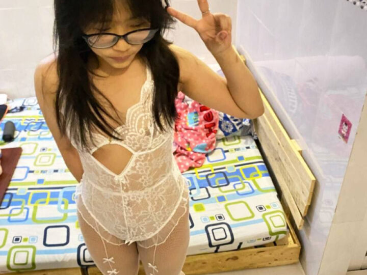 Ảnh 1 của Em học sinh cấp 3 thích cosplay đủ kiểu cho anh đụ