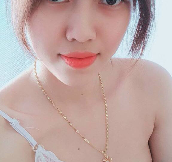 Ảnh 9 của Lộ clip sex cặp vợ chồng dâm đãng thích đụ public cho người khác thấy (Full Clip + Pic) – Phần 1