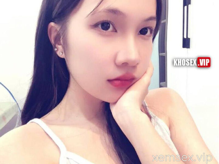 Ảnh 12 của Lộ clip sex Địt em hotgirl bướm non cực dâm