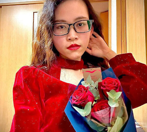 Ảnh 8 của Lộ clip sex đụ em người yêu đeo kính có cái lồn dâm cực múp (Full Clip + Pic)