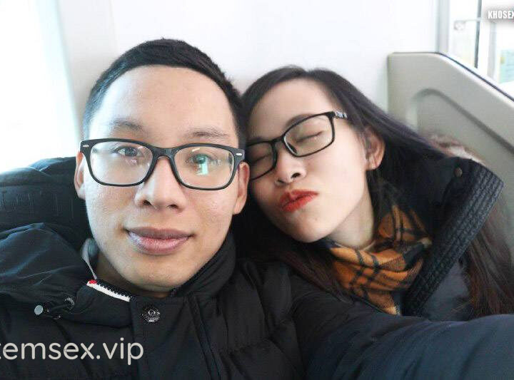 Ảnh 4 của Lộ clip sex đụ em người yêu đeo kính có cái lồn dâm cực múp (Full Clip + Pic)