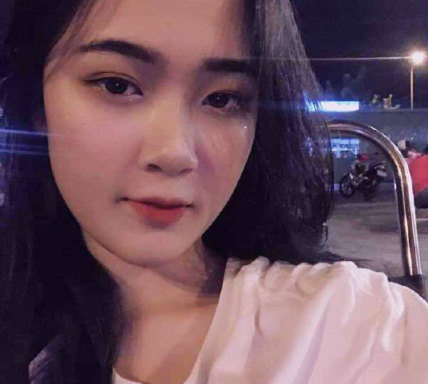 Ảnh 21 của Lộ clip sex em học sinh đeo kính mặc áo dài địt với bạn trai (Full Clip + Pic)