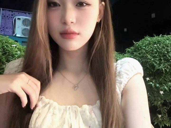Ảnh 8 của Lộ clip sex gái xinh địt nhau với bạn trai cực hot (Full Clip + Pic)