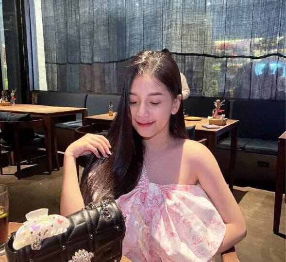Ảnh 2 của Mạnh lên anh má em nứng dữ vậy (Full Clip + Pic)