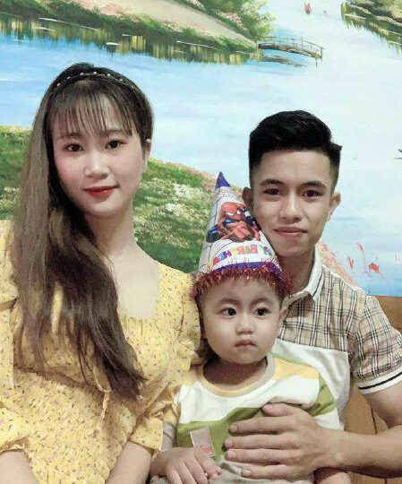 Ảnh 14 của Thanh niên xăm trổ địt mạnh vào chiếc lồn dâm của vợ