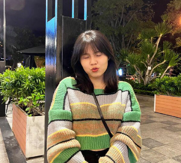 Ảnh 4 của Úp thìa em chubby mông to xuất tinh trong