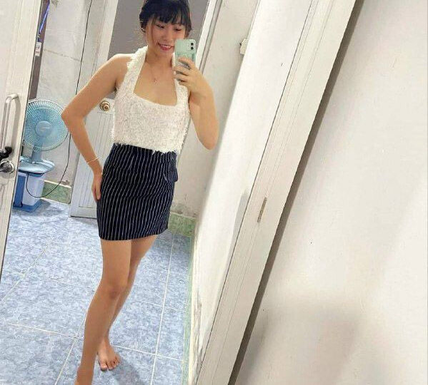 Ảnh 11 của Vợ giáo viên dâm đãng chơi cả 2 lỗ làm em sướng co giật